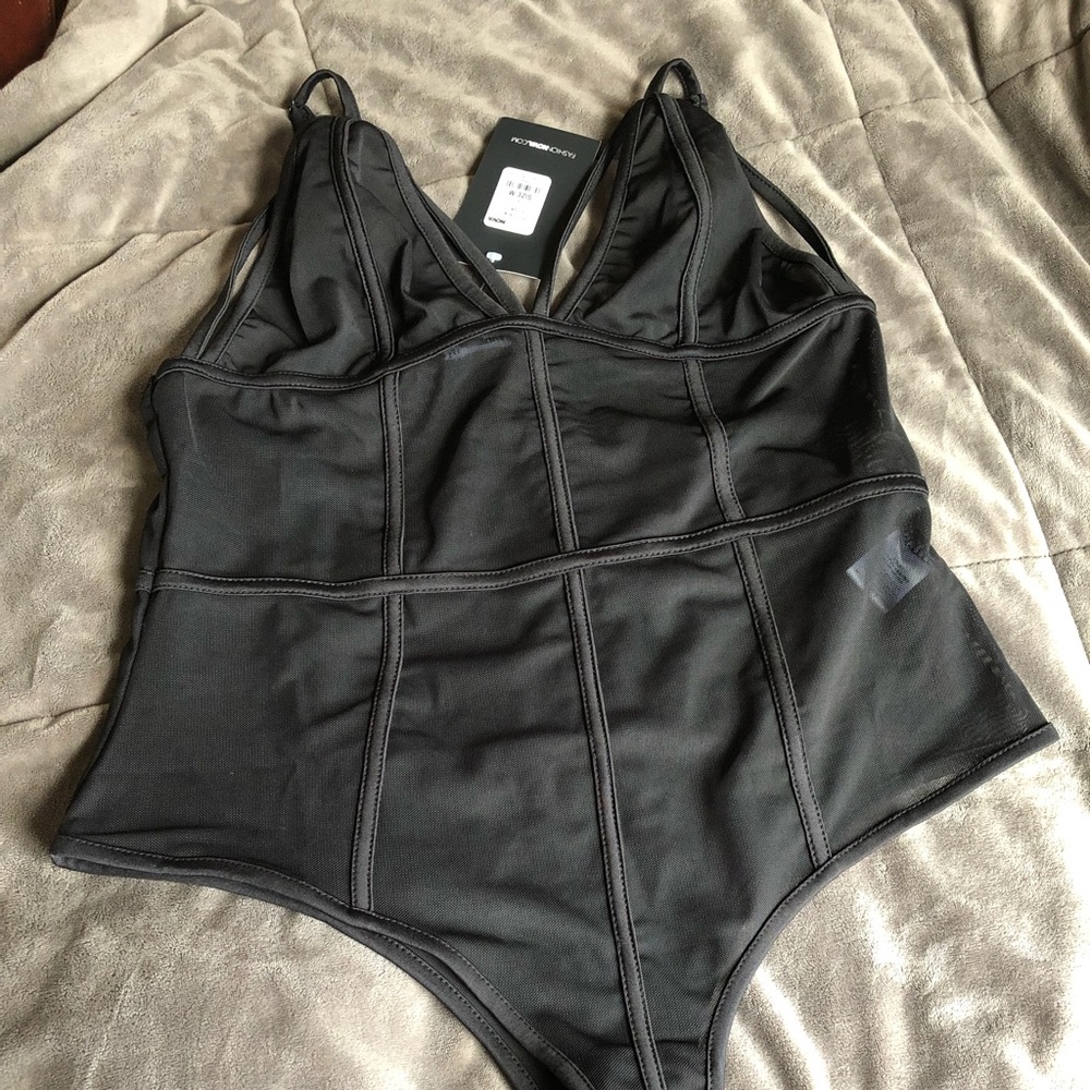 Fashion Nova Minimalistic Bodysuit. Never worn. - Picture 1 of 5